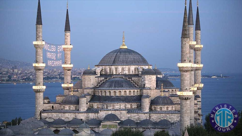 Blue mosque facts