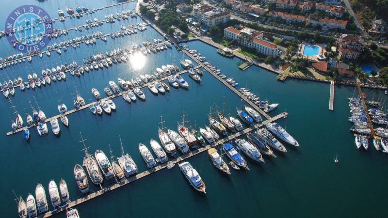 Yacht charter in Sarigerme2