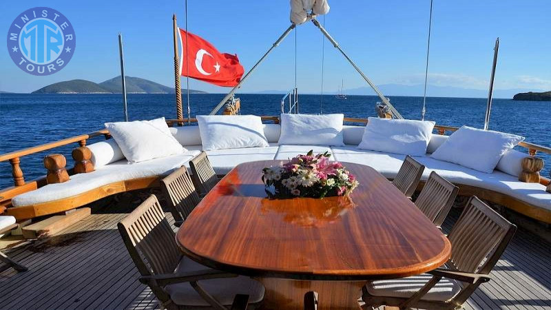 Yacht charter in Izmir5