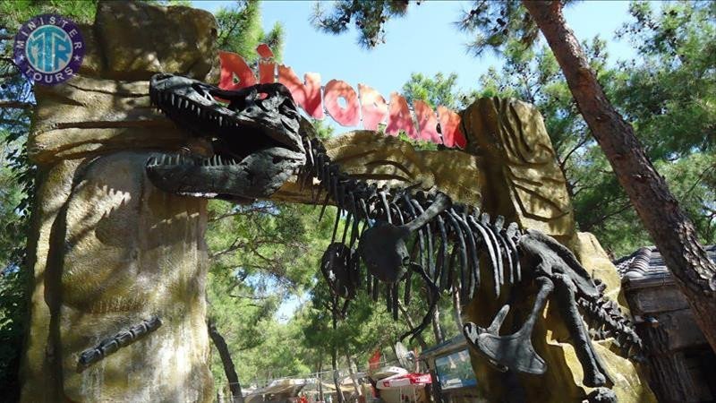 Antalya dinosaur park in Tekirova2