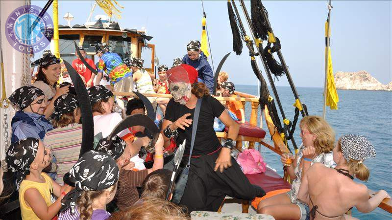 Pirate boat trip in Trabzon5