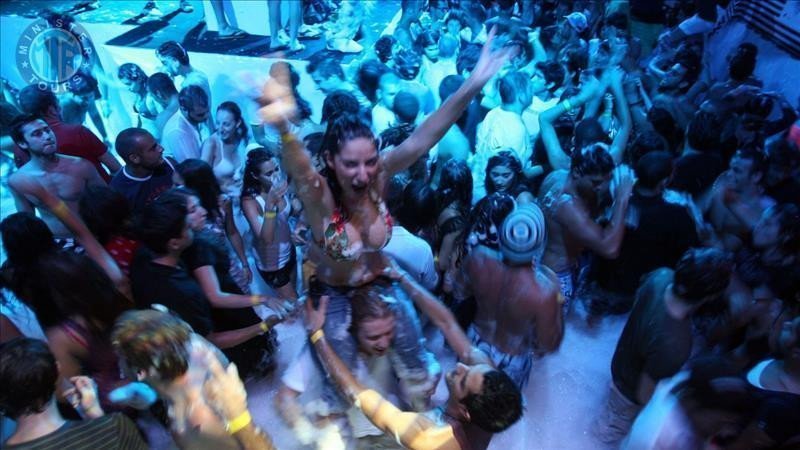 Kargicak foam Party at night4